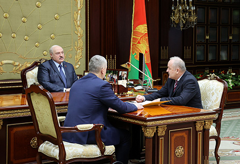 Lukashenko: Banking sector did very well in 2021