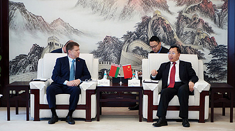 Belarusian ambassador, Chinese Sinopharm discuss cooperation prospects
