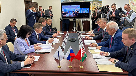Belarusian ambassador hold talks with heads of Russian eastern regions
