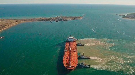 Tanker with 85,000t of oil for Belarus arrives at port of Odessa