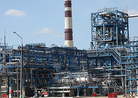 Losses of Belarusian oil refineries due to tax maneuver estimated to reach $5.8bn by 2025