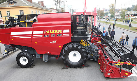 Belarusian Gomselmash exports 270 harvesters, machines sets in Q1