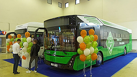 Belarusian MAZ presents passenger vehicles at expo in Moscow