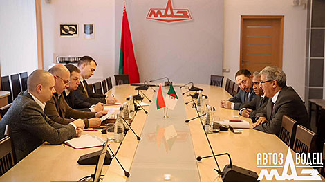 Algerian business shows interest in Belarusian MAZ vehicles