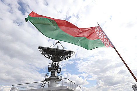 Скептикам наперекор. Как Лукашенко выводил в космос суверенную Беларусь