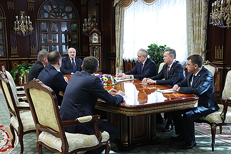 Экспорт в период больших возможностей. Лукашенко обозначил главную задачу для нового вице-премьера