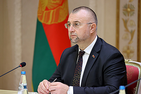 Беларусь и Сахалинская область договорились увеличить поставки сельхозпродукции и техники