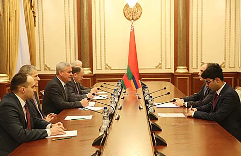 Беларусь готова участвовать в обновлении парка пассажирской техники Армении