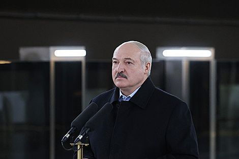 Лукашенко: Минск надо постепенно переводить на электротранспорт