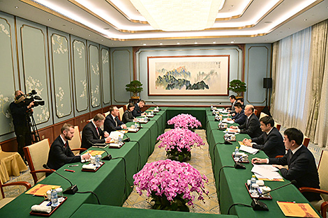 После переговоров Лукашенко и Си Цзиньпина экономическая программа в Пекине продолжилась встречей вице-премьеров