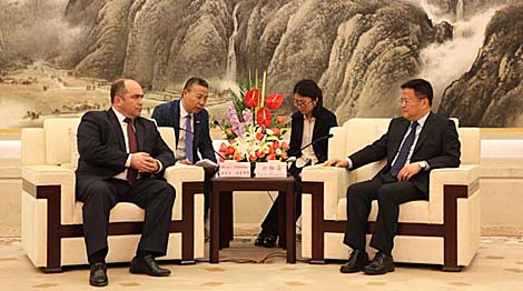 Белорусская делегация посетила Чжэцзян для изучения опыта развития электротранспорта