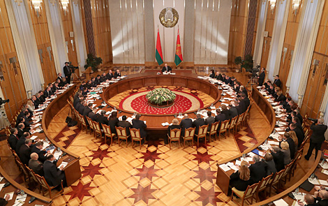 Лукашенко рассчитывает на сферу бизнеса в вопросе расширения занятости в Минске