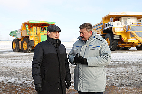 Головченко ознакомился с производством и новинками техники БЕЛАЗ