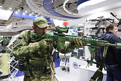 Новые образцы белорусского стрелкового оружия презентовали на MILEX