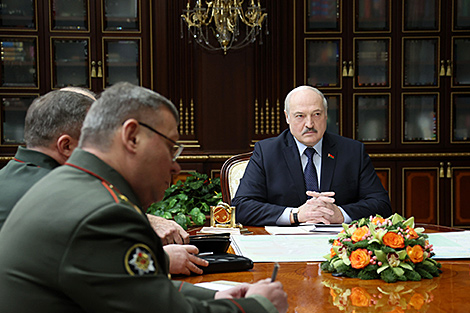 Лукашэнку далажылі аб задуме сумесных вучэнняў з Расіяй