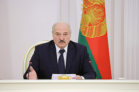 Лукашэнка аб задачах на 2021 год: захаваць дасягнуты ўзровень і забяспечыць дадатную дынаміку