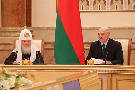 Лукашэнка: у Беларусі зробяць усё для захавання адзінства ўнутры народа і царквы