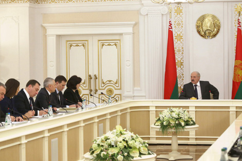 Лукашэнка: У дзяржапараце неабходна бесперапыннае кадравае абнаўленне