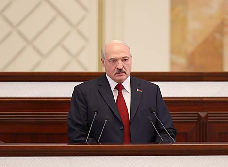 Аб суверэнітэце, развіцці краіны і маючых адбыцца выбарах - Лукашэнка звярнуўся са штогадовым Пасланнем