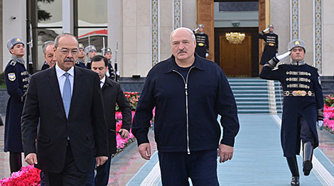 Завяршыўся афіцыйны візіт Лукашэнкі ва Узбекістан