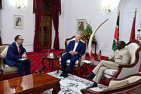 Лукашэнка прапанаваў Прэзідэнту Кеніі выпрацаваць дарожную карту развіцця супрацоўніцтва