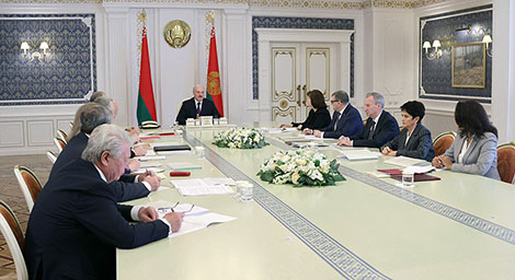 Лукашэнка: Беларусь павінна застацца прэзідэнцкай рэспублікай, але ўлада павінна быць збалансаванай