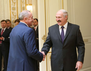 Лукашэнка: Беларусі і Удмуртыі неабходна выйсці на больш высокую ступень супрацоўніцтва