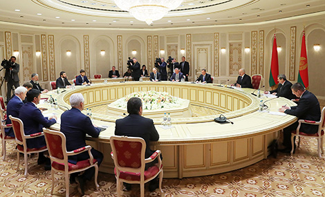 Лукашэнка: Беларусь зацікаўлена разам з Чачэнскай Рэспублікай працаваць у Каўказскім рэгіёне