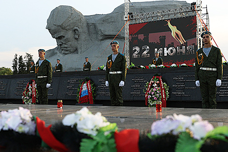 Беларусь успамінае трагічныя падзеі 22 чэрвеня 1941 года. Лукашэнка звярнуўся да суайчыннікаў