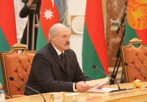 Лукашэнка прапануе Аліеву абмеркаваць новыя ідэі і напрамкі супрацоўніцтва Беларусі і Азербайджана