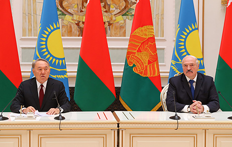 Лукашэнка заяўляе аб пачатку новага этапу супрацоўніцтва з Казахстанам з упорам на інавацыі і высокія тэхналогіі