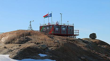 Беларускія палярнікі зрабілі першы навуковы паход у раней не вывучаны раён Антарктыды