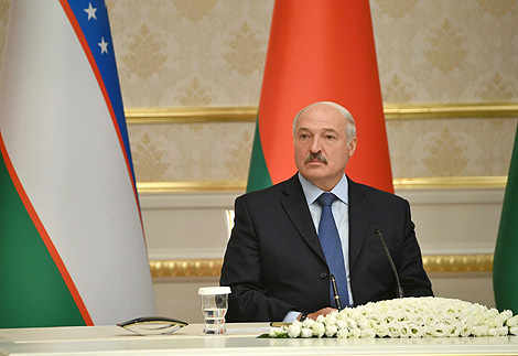 Лукашэнка расказаў аб двухгадовай падрыхтоўцы візіту ва Узбекістан