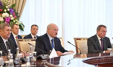 Лукашэнка прапануе Узбекістану разам выходзіць на рынак Афганістана