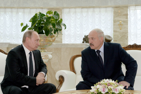 Лукашэнка адзначае неабходнасць зняцця абмежаванняў ва ўзаемным гандлі з Расіяй