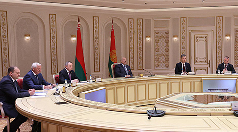 Лукашэнка: Беларусь і Самарская вобласць маюць усе магчымасці выйсці ў гандлі на $1 млрд