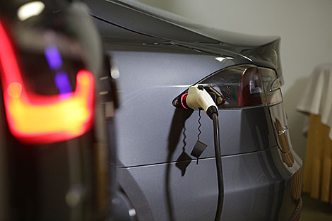 МПЗ: электрамабілі вызвалены ад транспартнага падатку да канца 2025 года