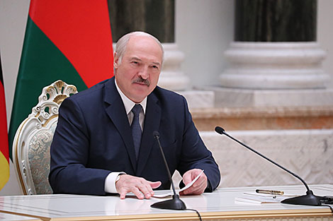 Лукашэнка назваў плённымі перагаворы з Прэзідэнтам Зімбабвэ