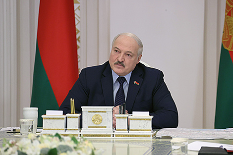 Лукашэнка назваў умовы перагавораў Расіі з Украінай