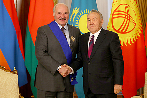 Адбылася тэлефонная размова Лукашэнкі з Назарбаевым
