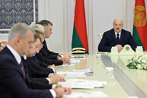 Лукашэнка заявіў аб дыпламатычнай бойні ў адносінах да Беларусі на самым высокім узроўні