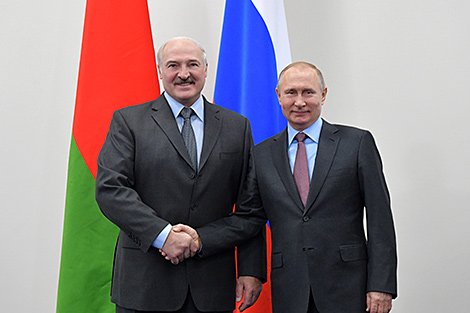 Двухбаковы парадак дня, пандэмія і выбары - адбылася тэлефонная размова Лукашэнкі і Пуціна
