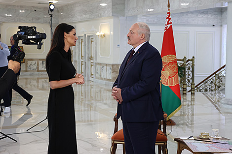 Лукашэнка расказаў аб кантактах са спецслужбамі Украіны