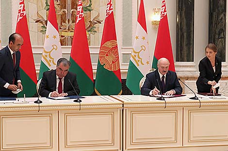 Беларусь і Таджыкістан заключылі дагавор аб стратэгічным партнёрстве