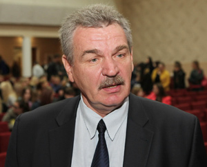 Candidate for Belarus presidency suggests contract army