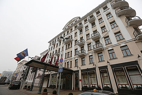 国家形象—卢卡申科为何押宝酒店业务