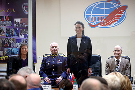 “准备飞”—国家委员会批准白俄罗斯人玛丽娜·瓦西列夫斯卡娅成为联盟号MS-25主力机组成员