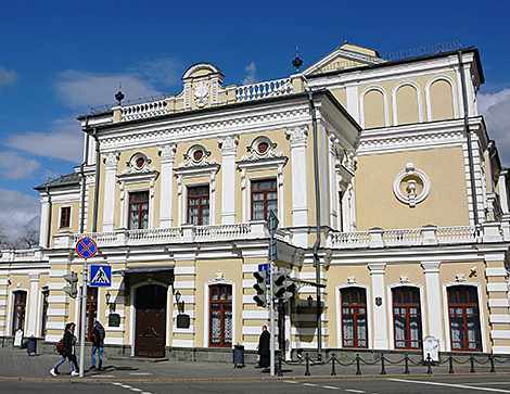 库帕拉夫斯基剧院将首次为整个世界在线演出 《帕乌琳卡》戏剧