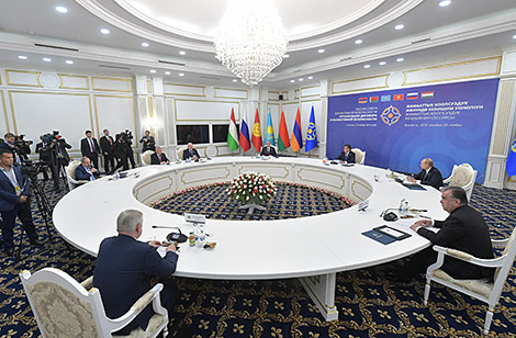白罗斯国家安全委员会秘书应邀参加了集体安全条约组织领导人的闭门会议