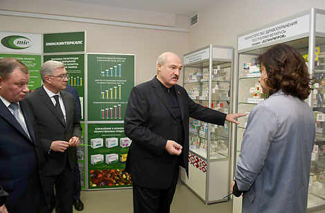 卢卡申科指示未来要平衡药物出口量和白俄罗斯国内市场供应量